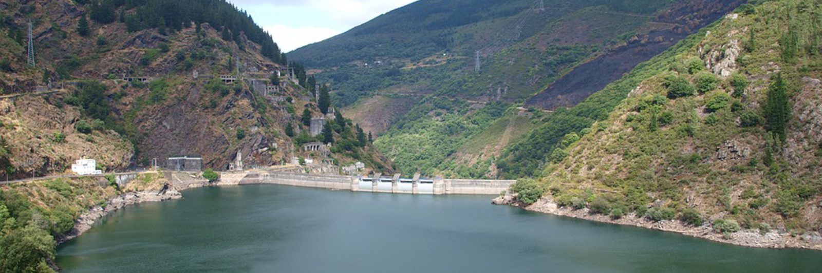 el-embalse-de-salime-es-el-de-mayor-magnitud-de-asturias-1920